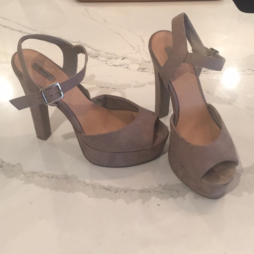Nude platform heels